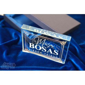 Sveikinimas stikle Bosui su užrašu, Mūsų Bosas Visada Teisus