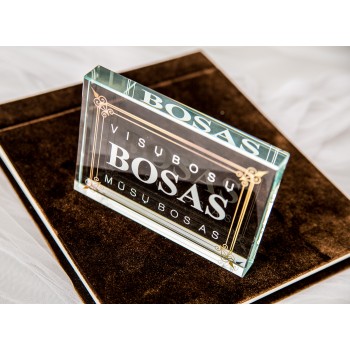 Sveikinimas stikle Bosui su užrašu, Visų Bosų Bosas Mūsų Bosas