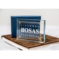 Sveikinimas stikle Bosui su užrašu, Visų Bosų Bosas Mūsų Bosas