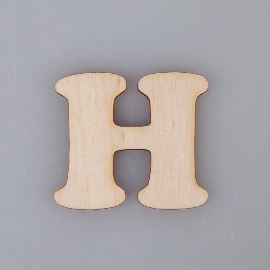 2 cm medinė raidė "H"