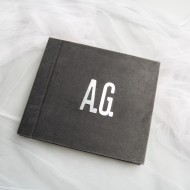 Nuotraukų albumas / linkėjimų knyga su veidrodiniu užrašu Nr. 1 Nuotraukų albumas / linkėjimų knyga su veidrodiniu užrašu Nr. 1