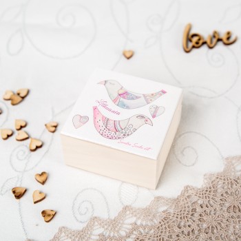 Medinė dėžutė su užrašu, Lietuva ir Paukščiais