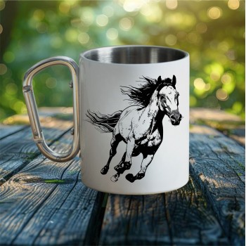 Metalinis puodelis su karabinu, Žirgas