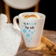 Late puodelis su užrašu Kaip šalta, baltas