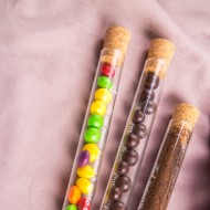 Stiklinis indas mažai dovanai "Jaukių šv. Kalėdų ir laimingų Naujųjų metų!" 