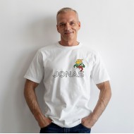 Marškinėliai Jonui su užrašu, Jonas ir Lietuvos Vyčiu