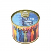 Marškinėliai skardinėje. VISI KLYSTA