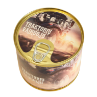 Marškinėliai skardinėje. Traktorių vairuoju.